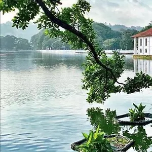 Charlton Rest Guest house Kandy