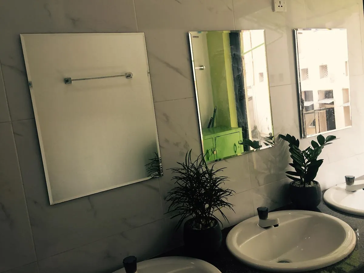 Colombo Downtown Monkey Backpackers Hostel